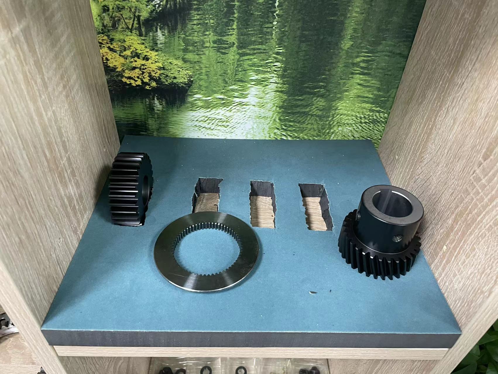 Gear and shaft - Image 5